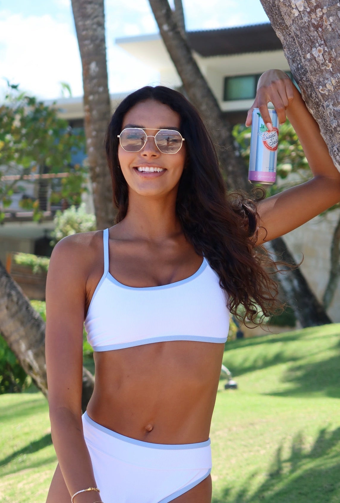 Lainsnow x Saint Spritz: Coastal Top- Isle to Aisle