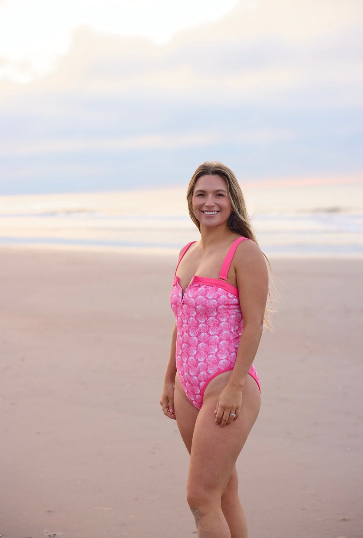 Baywatch V-CUT One Piece - Bombshell Guava