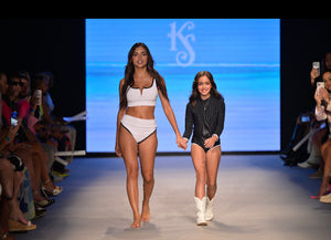 Kiawah Top V Cut- White/Black Trim