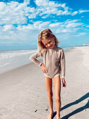 Lain Mini Rashguard - Sand (6278181650615)